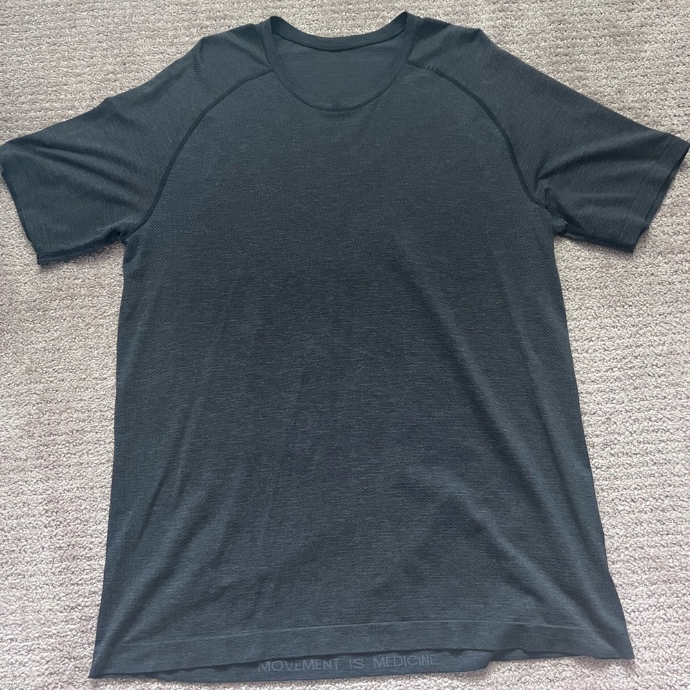 Men’s LuluLemon Metal Vent T-shirt